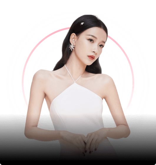 维尼修斯1v1胡桑诺夫，维尼修斯被撞倒，胡桑诺夫半场前领到黄牌